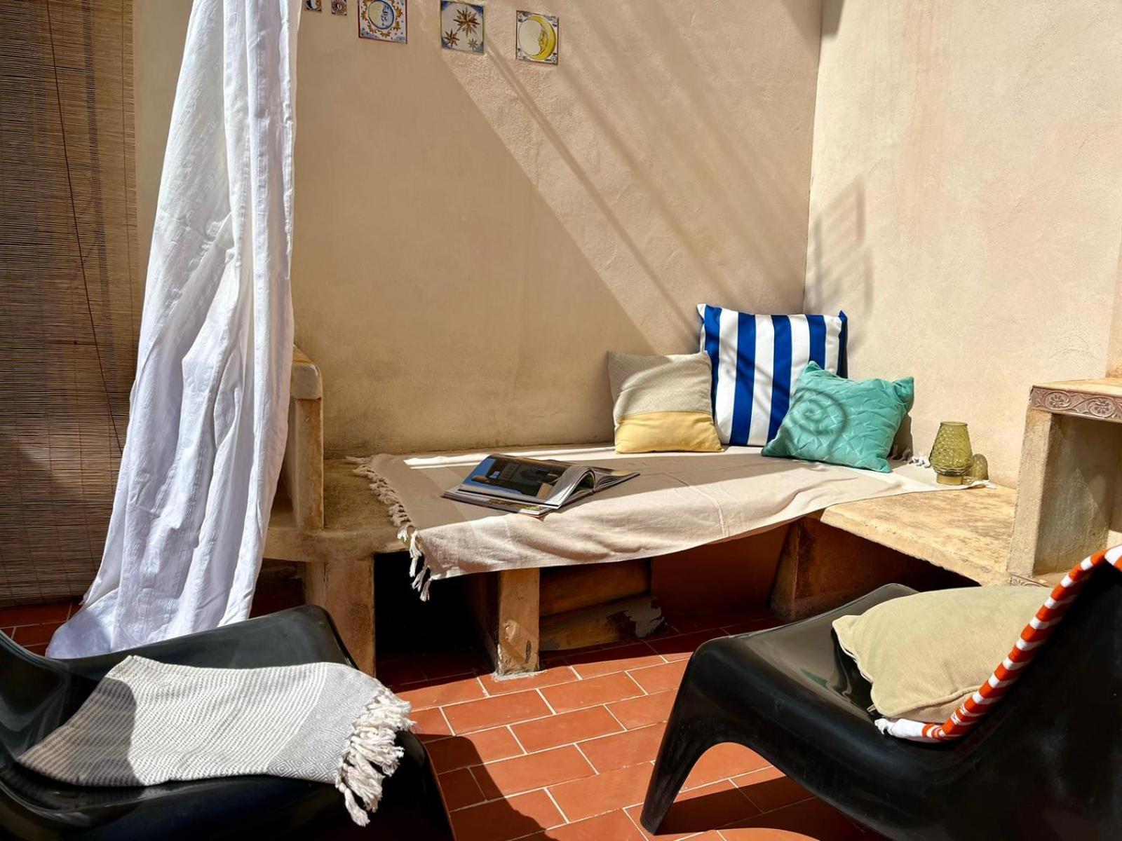 Casa Con Vistas Al Mar Y Patio De Buganvillas Aigues ภายนอก รูปภาพ